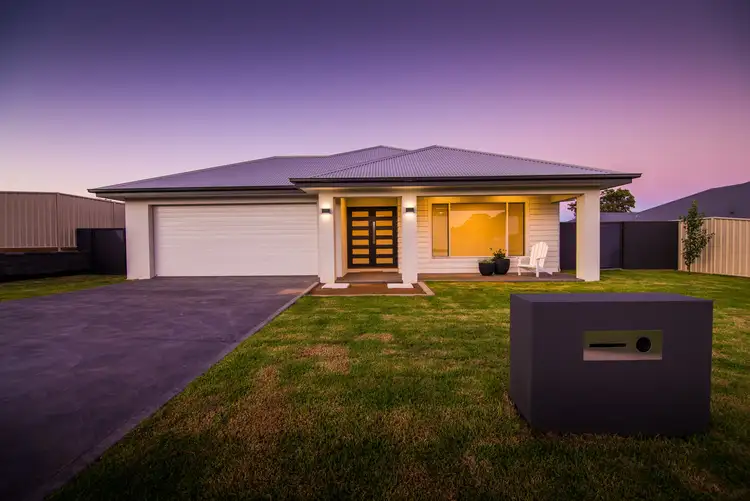 8 Hughson Avenue, Mudgee NSW 2850