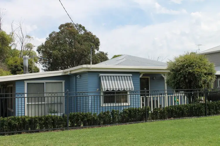 16 East Street, Inverell NSW 2360
