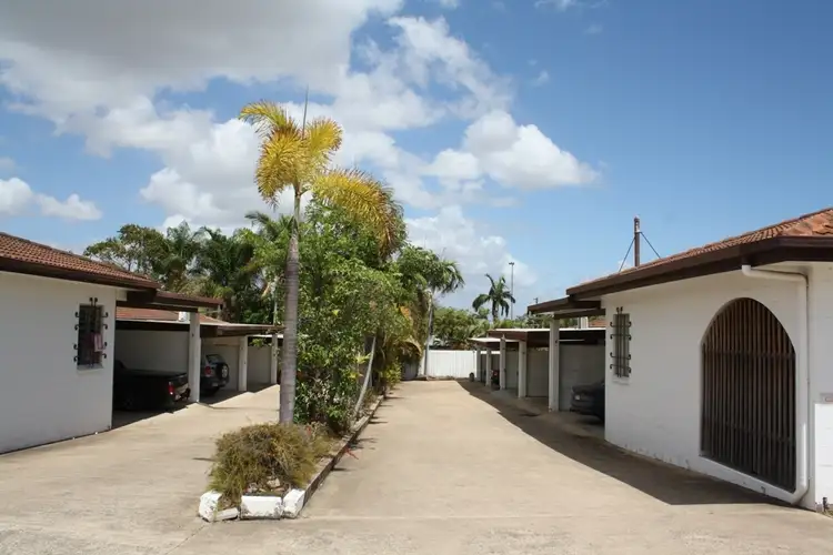 Seventh view of Homely unit listing, 2/179 Bundock Street, West End QLD 4810