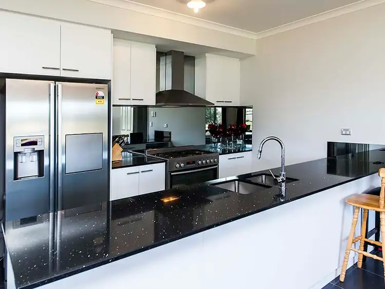 26 Elwood Loop, Oakford WA 6121