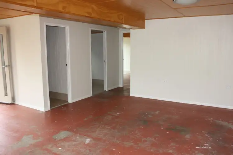 Fifth view of Homely house listing, 5 Thomas Place, Emerald QLD 4720