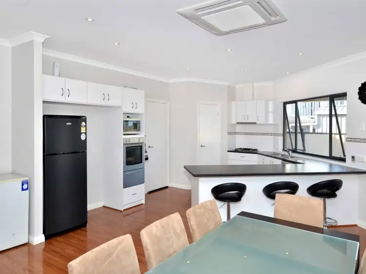 Fourth view of Homely house listing, 9 Elaray Way, Lange WA 6330