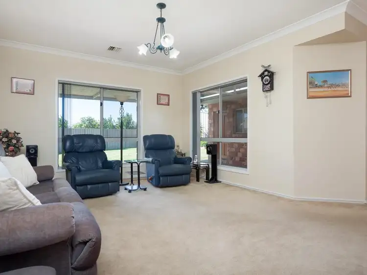 Sixth view of Homely house listing, 2 Dunlop Place, Ashmont NSW 2650