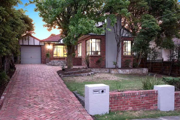 21 Collegian Avenue, Strathmore VIC 3041