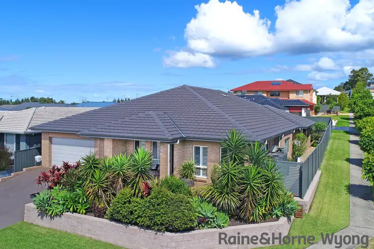 8 Fairlight Circuit, Mardi NSW 2259