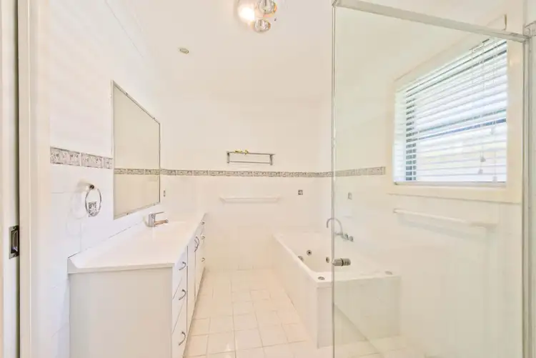 Seventh view of Homely house listing, 5 North Meadow Dr, Grafton NSW 2460