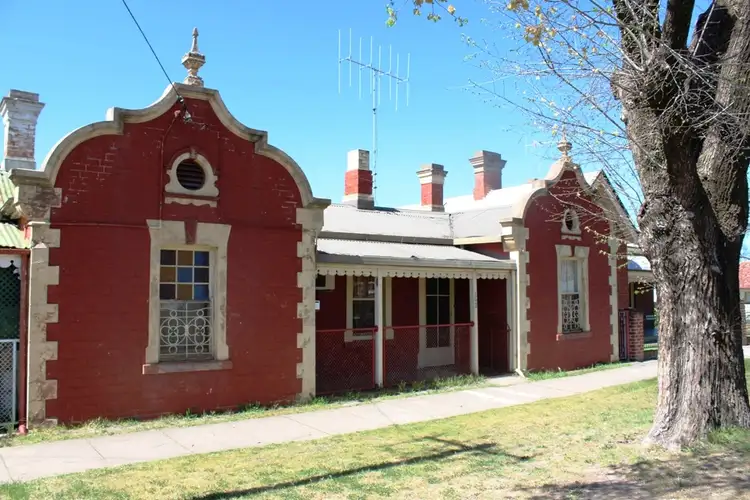 253 Russell Street, Bathurst NSW 2795