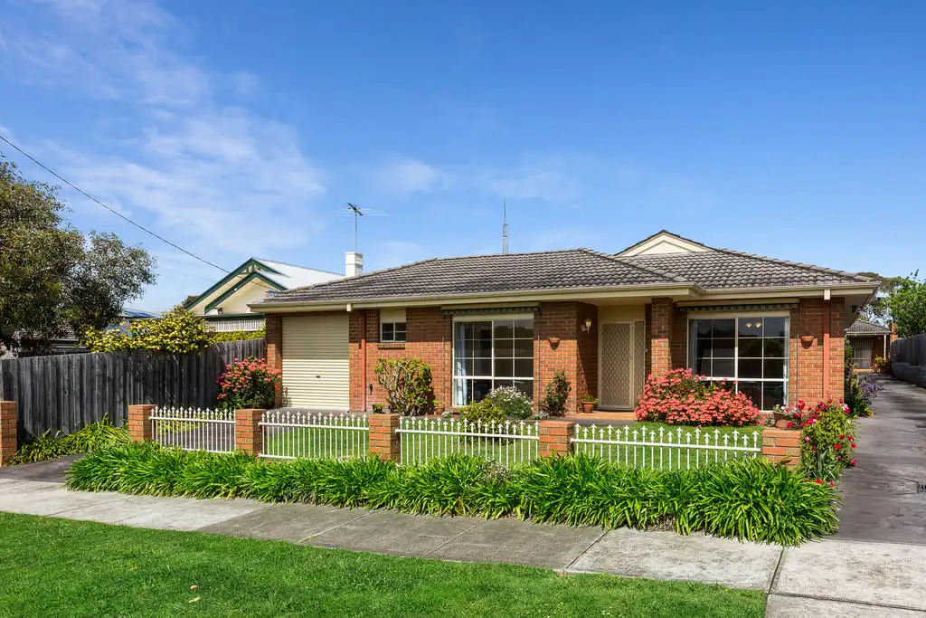 Main view of Homely unit listing, 1/104 Tanti Avenue, Mornington VIC 3931
