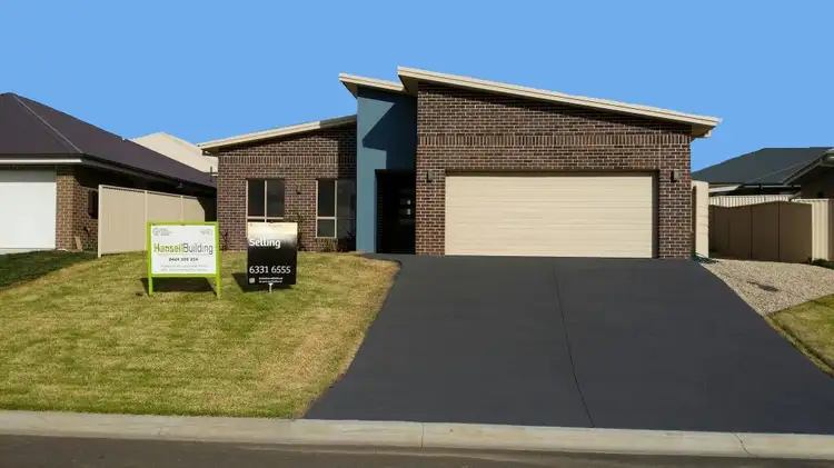 4 Mendel Drive, Kelso NSW 2795