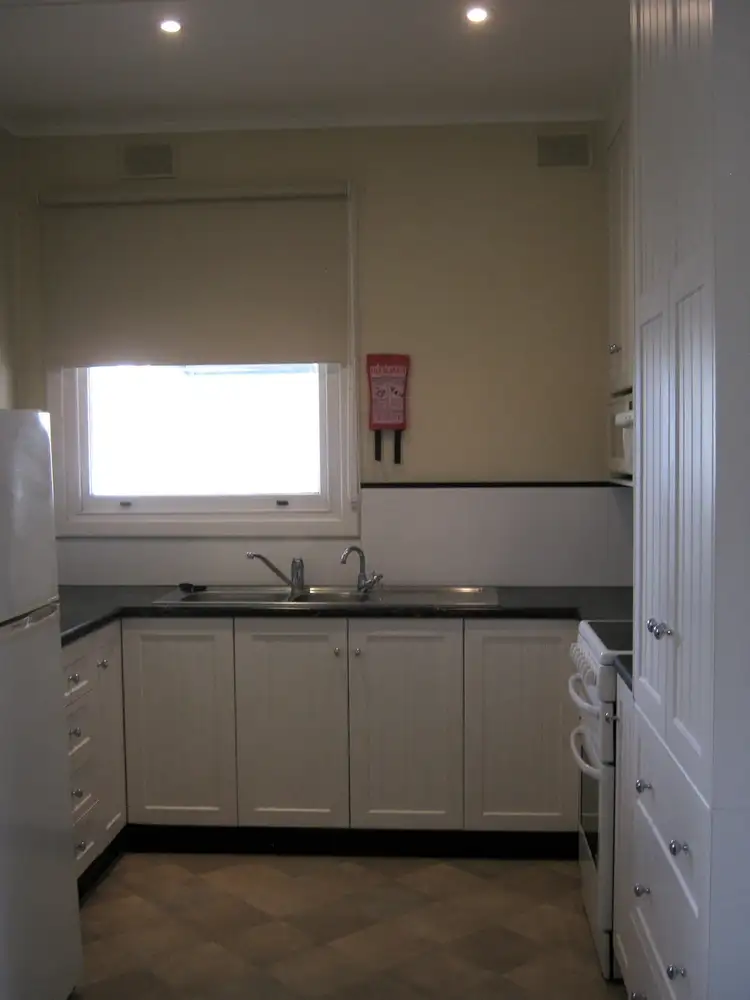 Fourth view of Homely house listing, 27 Venn Avenue, Bordertown SA 5268