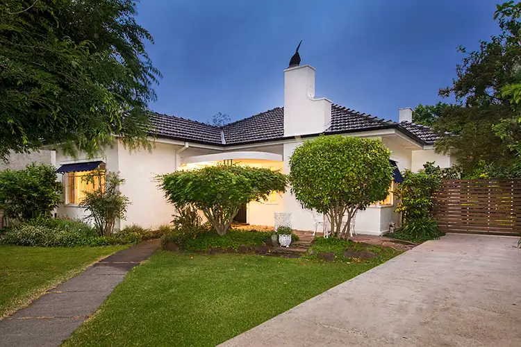 1 Bournian Avenue, Strathmore VIC 3041