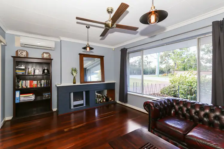 25 Pauline Avenue, Kalamunda WA 6076