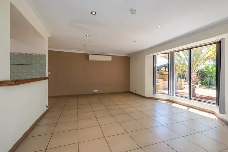 Seventh view of Homely house listing, 20 Rangeview Court, Maddington WA 6109