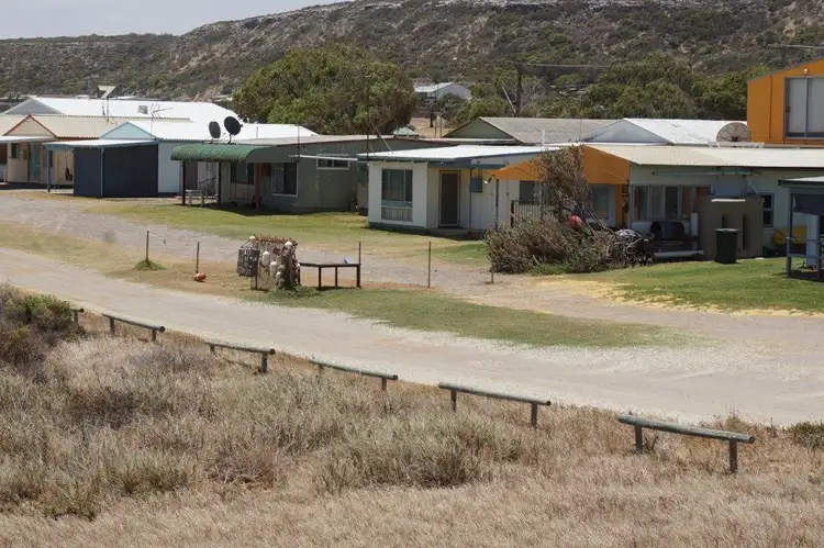 Second view of Homely house listing, 4 / 6 GLANCE COVE, Horrocks WA 6535