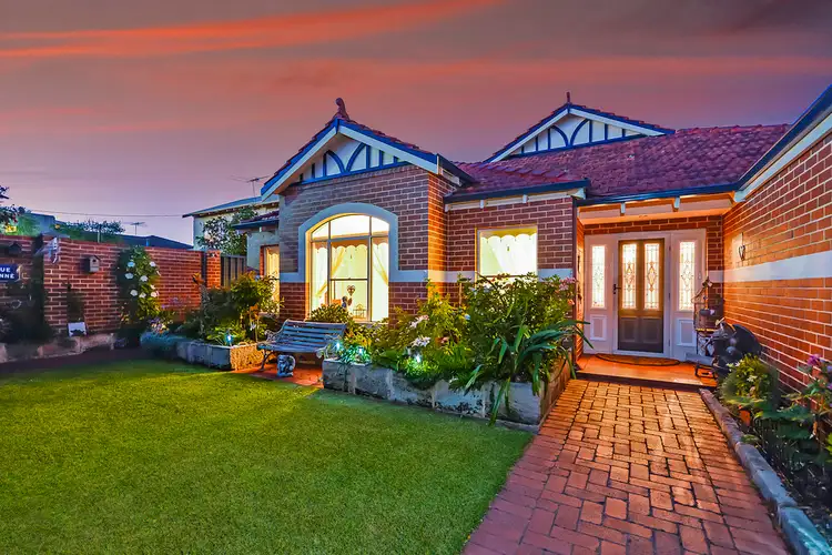 86 Corinthian Road West, Shelley WA 6148