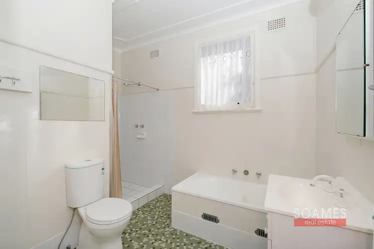 Fifth view of Homely house listing, 25 Montview Parade, Hornsby Heights NSW 2077