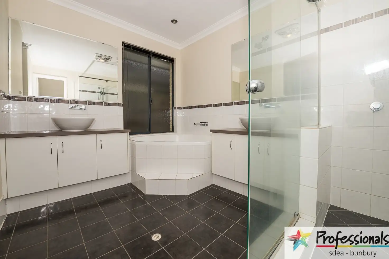 Main view of Homely house listing, 98 Braidwood Drive, Australind WA 6233