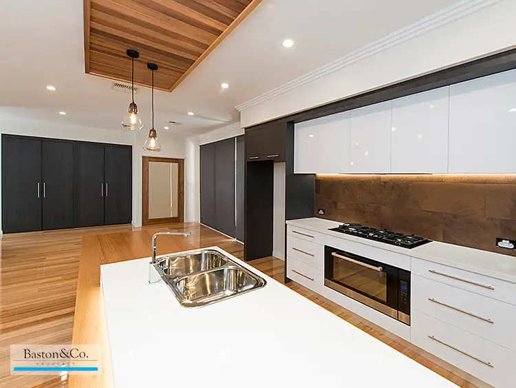 33B Manchester Street, Victoria Park WA 6100