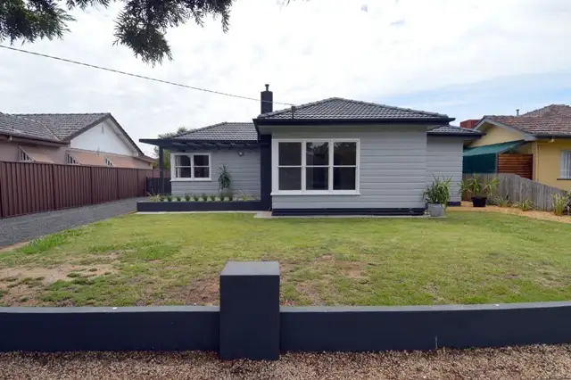 16 Civic Avenue, Echuca VIC 3564