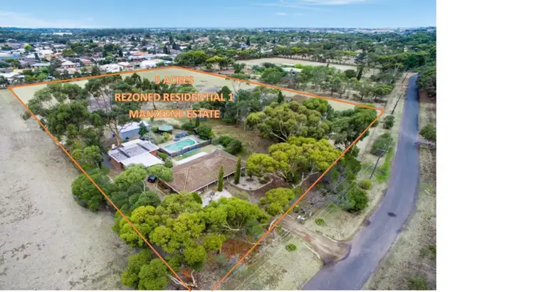 90-104 Manzeene Avenue, Lara VIC 3212