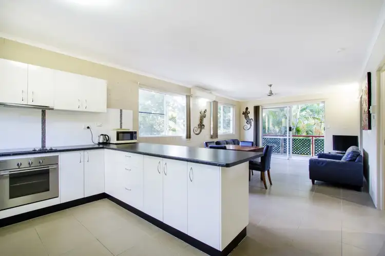 7/14 Island Drive, Cannonvale QLD 4802