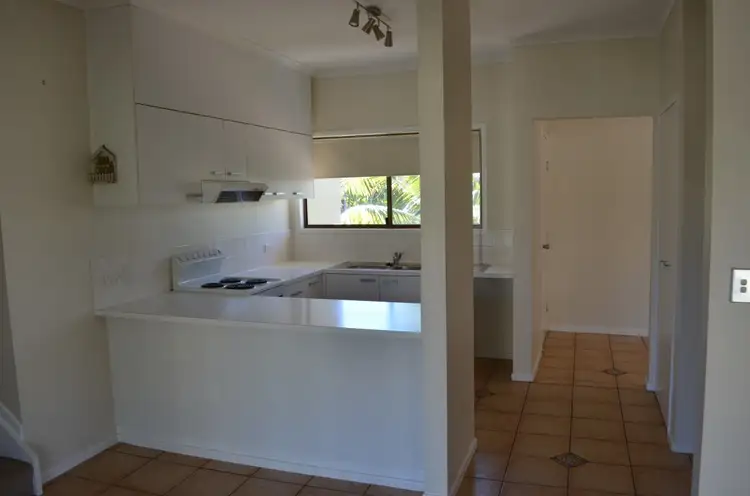Second view of Homely house listing, 6 Kathleen Court, Emerald QLD 4720