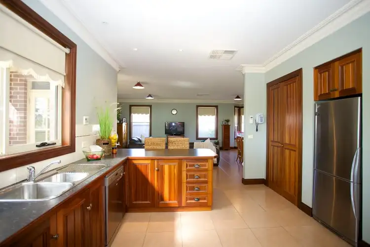 Fifth view of Homely house listing, 3 MacDonald Court, Horsham VIC 3400