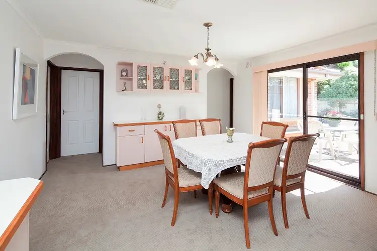 Fifth view of Homely house listing, 6 Primrose Hill Close, Endeavour Hills VIC 3802