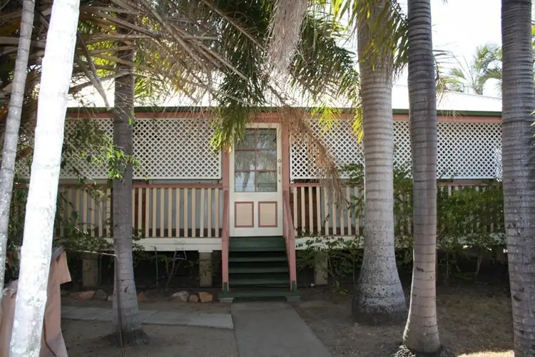 10 Norris Street, Hermit Park QLD 4812