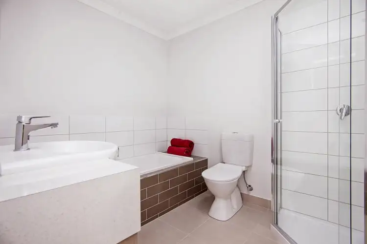 Fifth view of Homely house listing, 30 McMeeken Way, Epsom VIC 3551