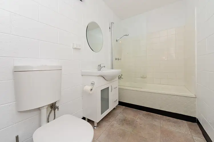 Fifth view of Homely apartment listing, 1/4 Onslow Place, Mount Nelson TAS 7007