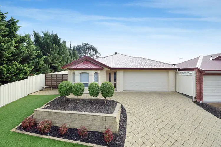 18 New York Road, Aberfoyle Park SA 5159