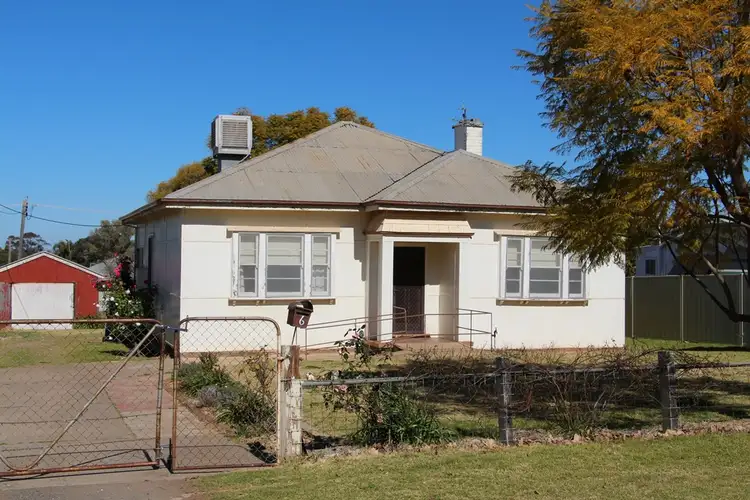 6 Carrathool Street, Griffith NSW 2680