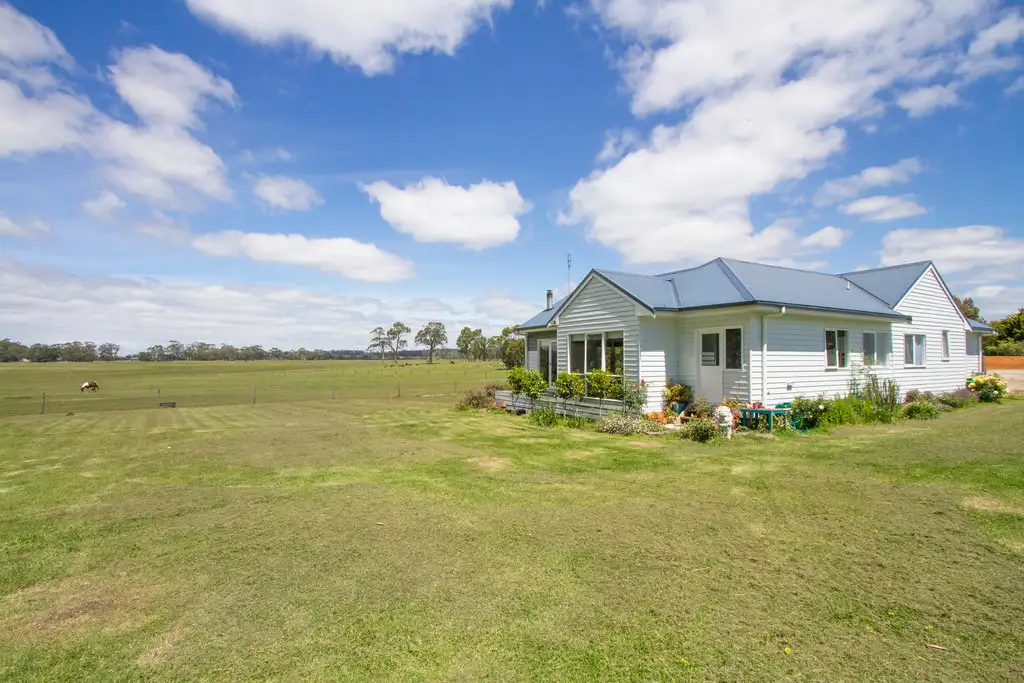 Main view of Homely house listing, 7 WALLENBERG COURT, Devon North VIC 3971
