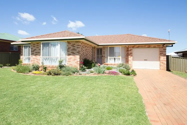 9 Websdale Drive, Dubbo NSW 2830