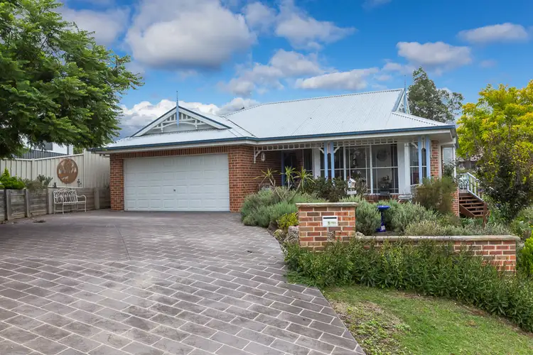 1 Michener Court, Long Beach NSW 2536