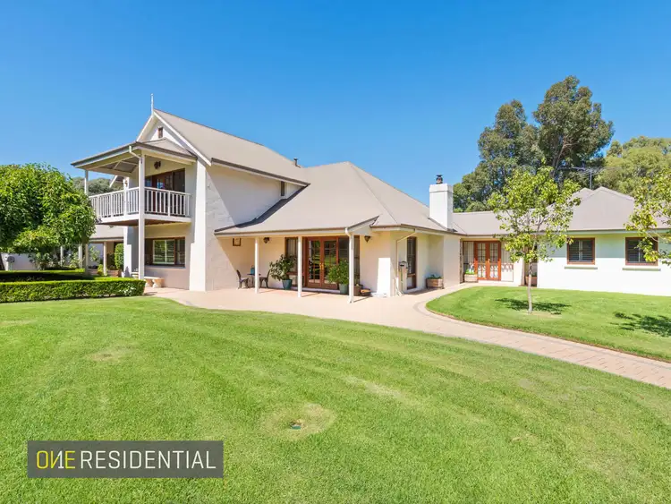 16 Easterbrook Place, Wattle Grove WA 6107