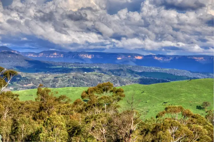 829 Jenolan Caves Road, Hampton NSW 2790