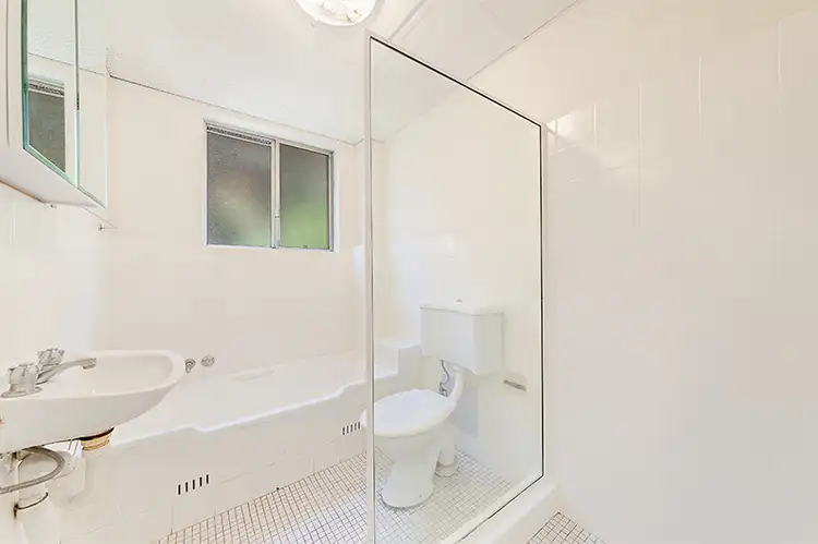 Sixth view of Homely apartment listing, 2/4-6 Lynvale Close, Lane Cove NSW 2066