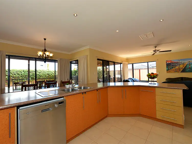 7 Cesare Circle, Madeley WA 6065