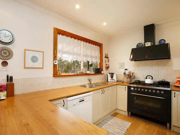 Fourth view of Homely house listing, 33 Lomatia Close, Tallong NSW 2579