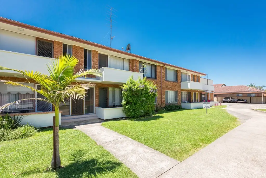 Main view of Homely unit listing, 2/15 Prince Edward Drive, Brownsville NSW 2530