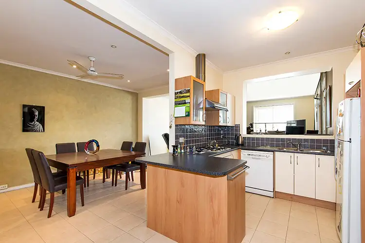 1/70 BULLA ROAD, Strathmore VIC 3041