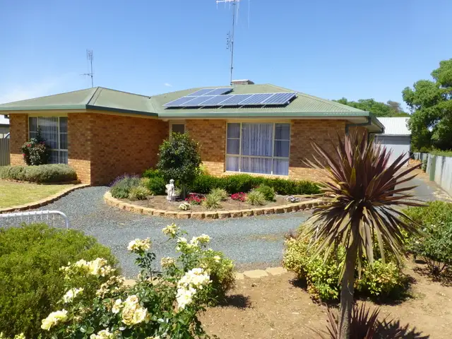 1 Kingsford Avenue, Parkes NSW 2870