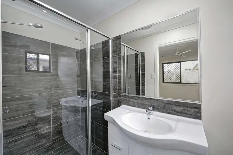 Fifth view of Homely unit listing, 2 / 1 Alison Drive, Kalkie QLD 4670