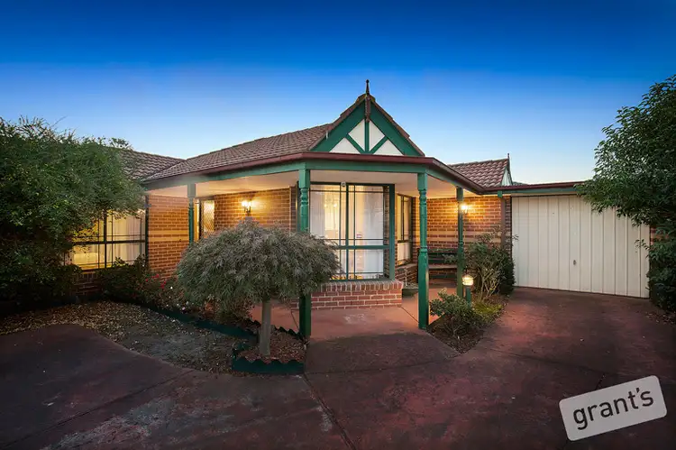 3/2 Ambleside Crescent, Berwick VIC 3806