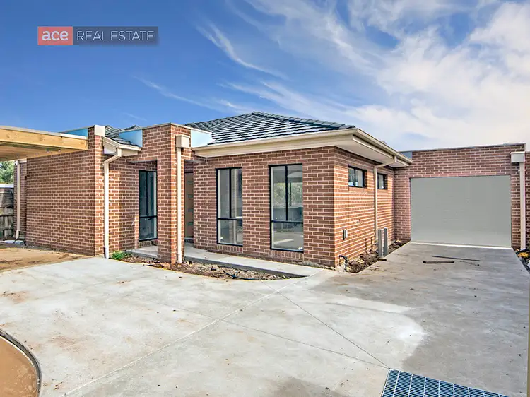 2/132 Bladin Street, Laverton VIC 3028