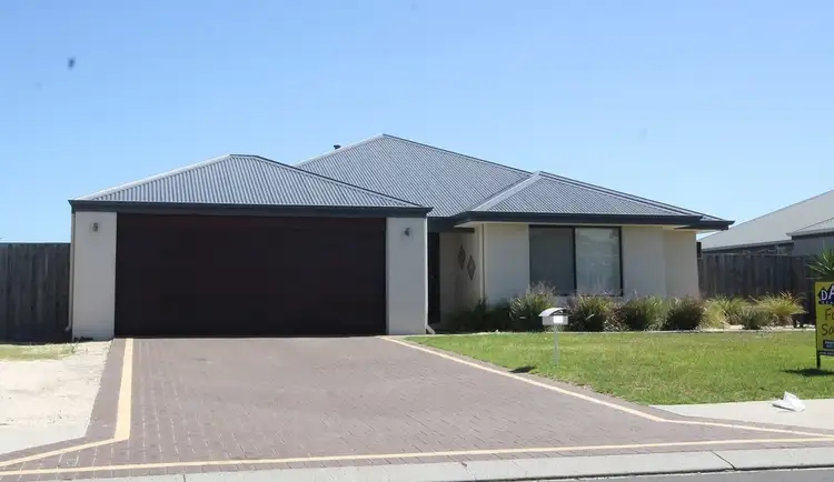 27 Burwood Rd, Australind WA 6233
