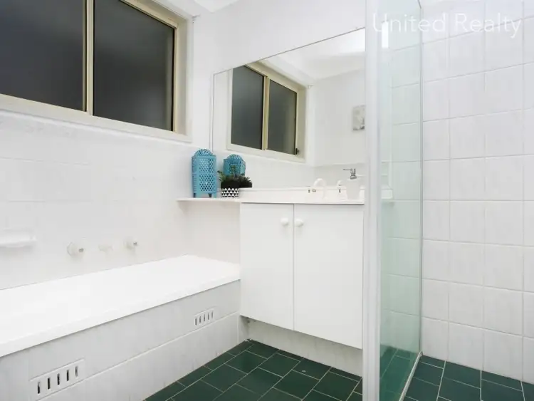 Fifth view of Homely house listing, 5 Gladstone Close, West Hoxton NSW 2171