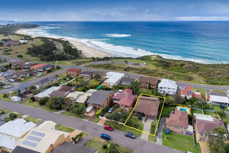 13 Barellan Street, Caves Beach NSW 2281